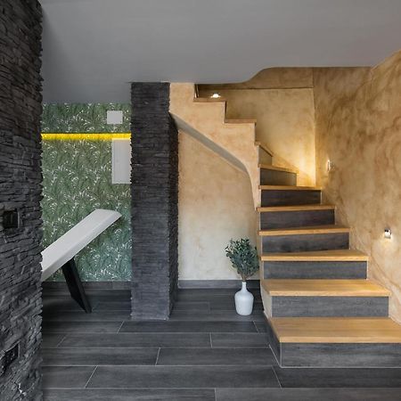 Villa Vesna With Sauna, Hot Tub Potpićan Exteriör bild