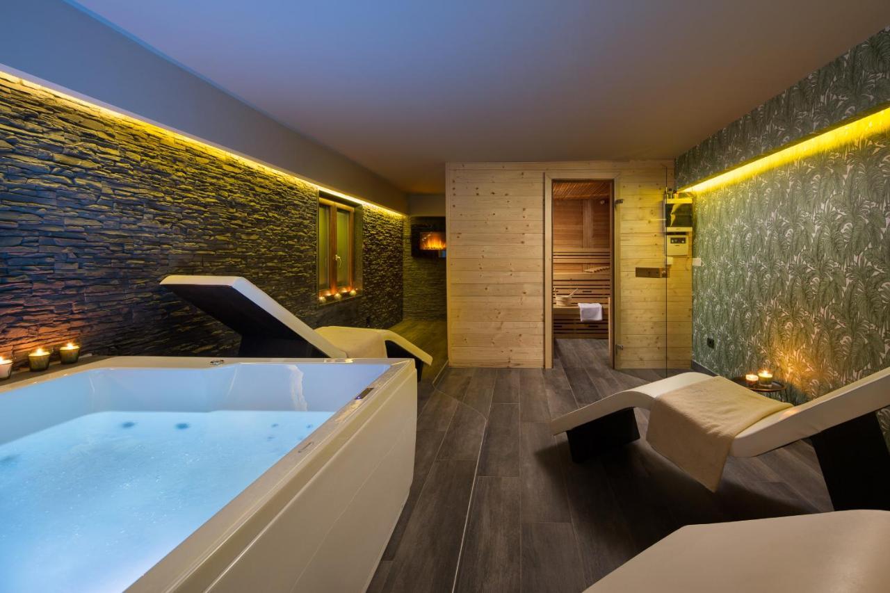 Villa Vesna With Sauna, Hot Tub Potpićan Exteriör bild